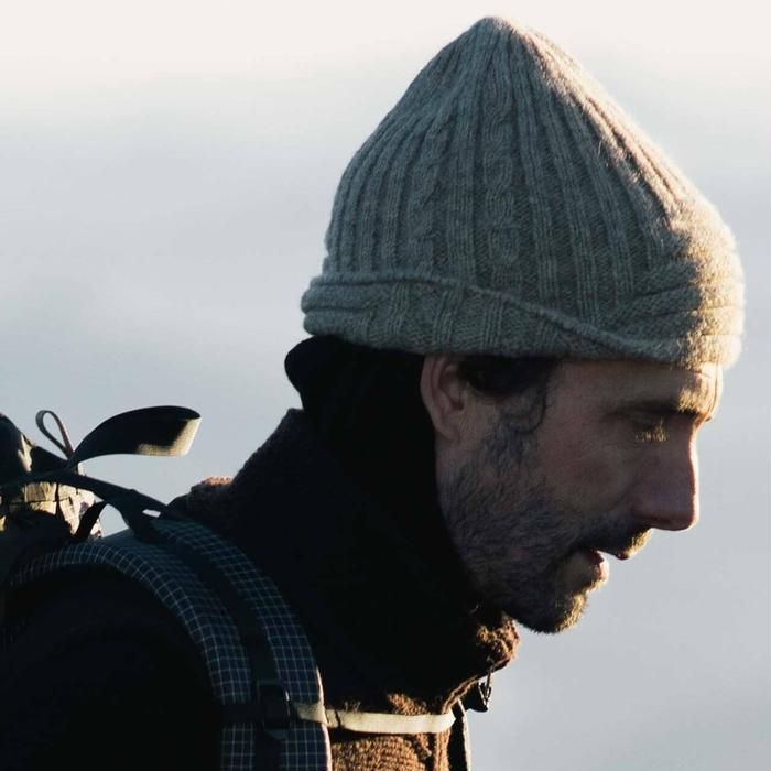 ROUVERのピチョキャップをかぶっている男性