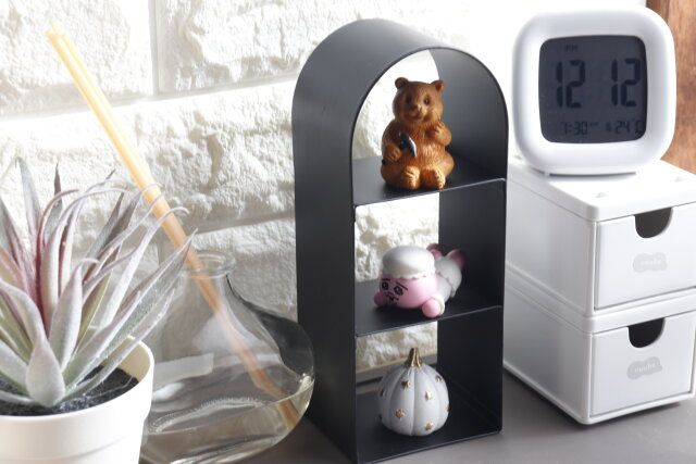 ダイソー アイアンインテリア収納（三段式） 使用例