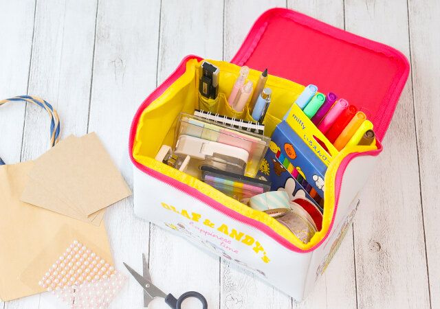 スヌーピーハウスのマルチに使える収納ポーチ 文房具