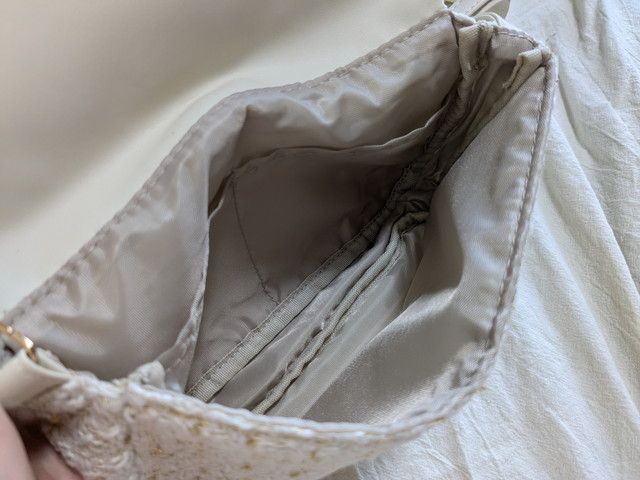 ツイードショルダーバッグ中