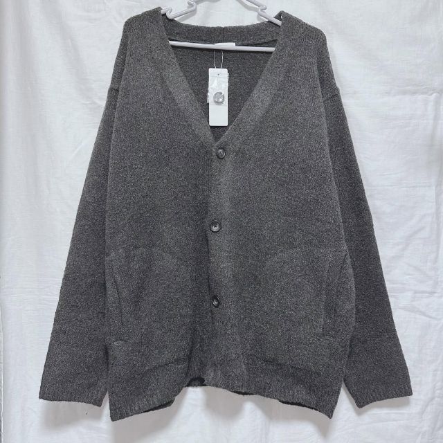 グレーのブラッシュドヤーンカーディガン(長袖)