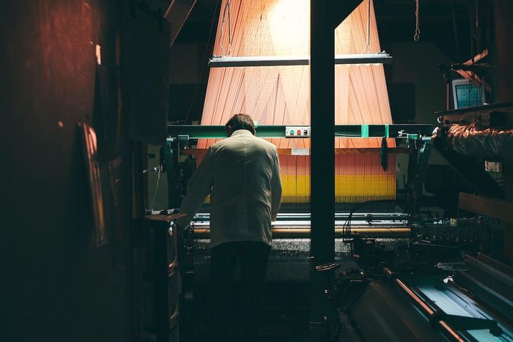 ピーター・マリノのリクエストがきっかけとなって開発した150cm幅の織機。