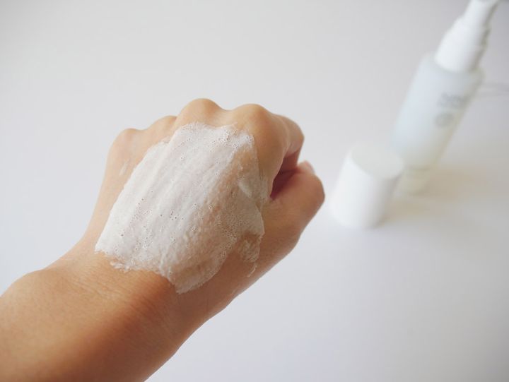 さらに指の腹を使って軽くマッサージ