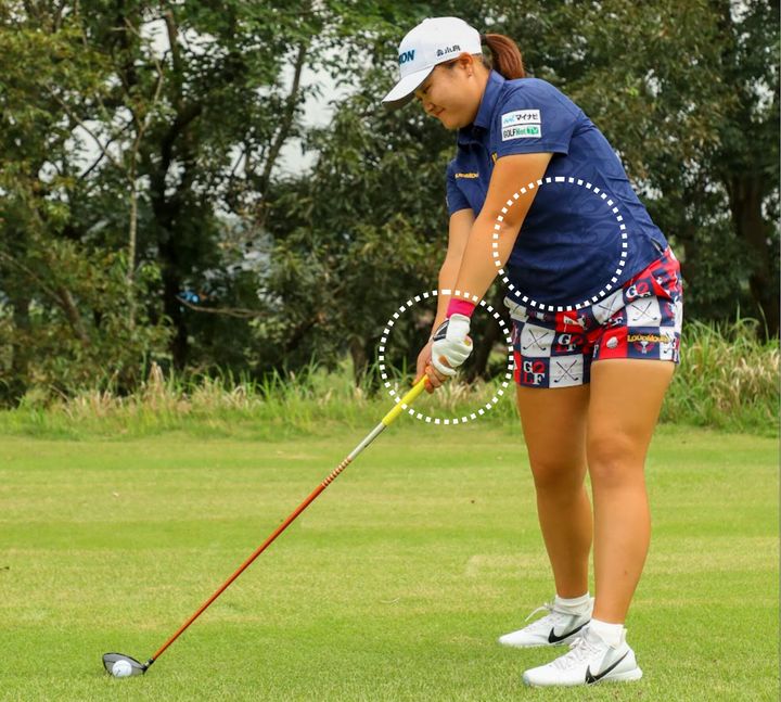 FWを打ちこなすコツを女子プロが解説！「お腹は目標を向ける」