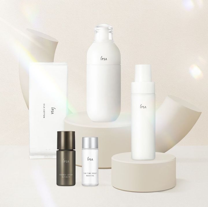 ウィンター バランシングキット ￥9,570〜￥14,520（12月10日より限定発売） ※セット内容／ＭＥの現品全16種（レフィル含む28種）から1品選択（ＭＥとＭＥ アルティメイトeは医薬部外品）、洗顔料の現品4種から1品選択、エッセンスローション アルティメイト 30ml、ザ・ タイムＲ アクアオイル 15ml、シルクコットン 50枚入 ※価格はセレクトするアイテムにより異なる。※写真はセットの一例。