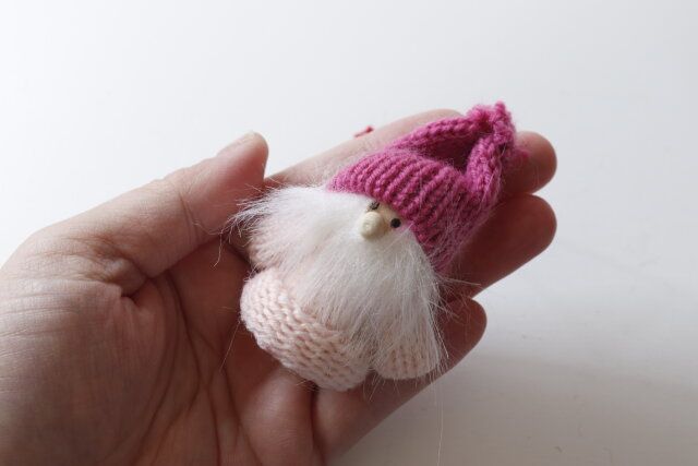 セリア ニットセーターサンタオーナメント デザイン