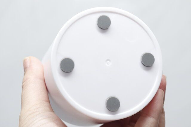 ダイソー 丸型ペンスタンド（WH） 滑り止め