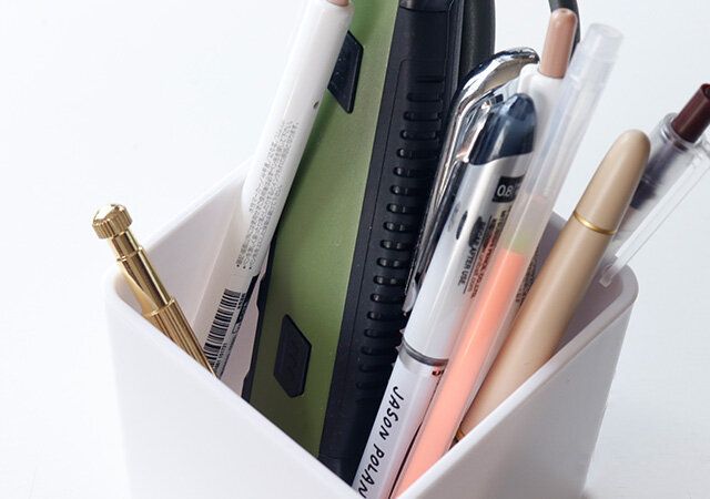 ダイソー 四角ペンスタンド（WH） 文房具