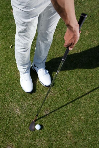 アプローチの新基本！フェースはかぶせて握るとミスが減る