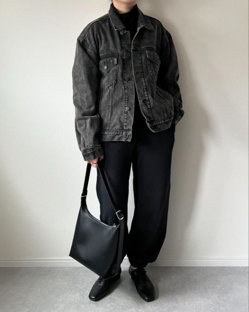 デニムジャケット(セットアップ可能)を着たコーデ