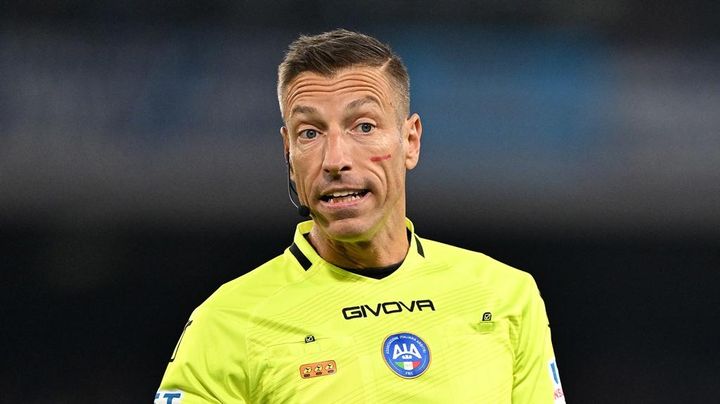 スター選手を退場にしなかった審判、試合から外される降格処分