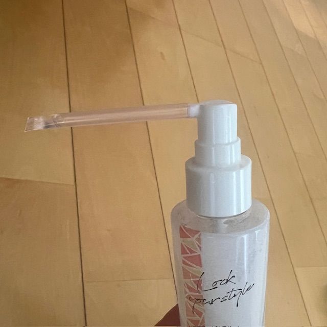 ヘアオイルの漏れない持ち運びアイデア_ストロー