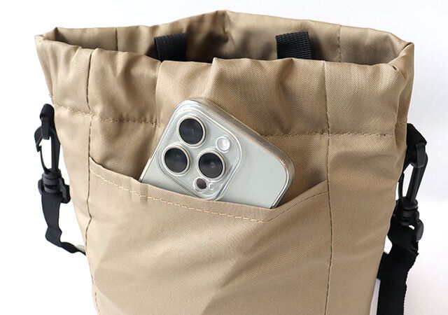 宝島社smart1月号付録のコールマンのバッグ7