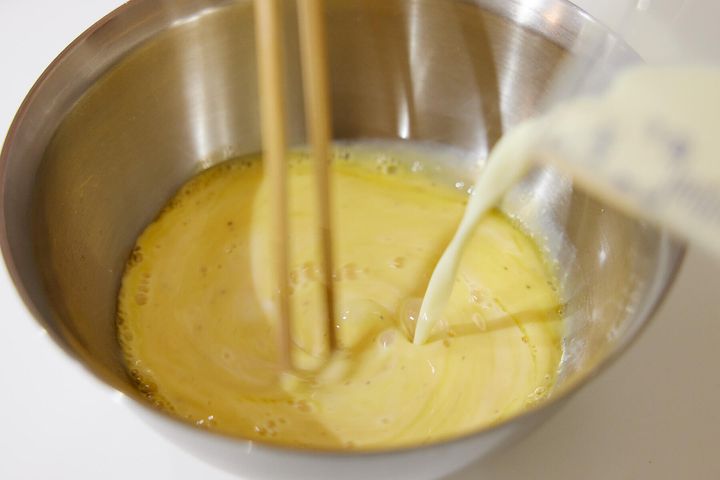 卵を溶く