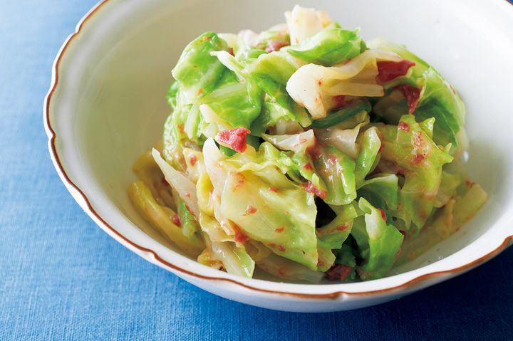 箸が止まらなくなる副菜“ゆでキャベツの梅味噌和え”