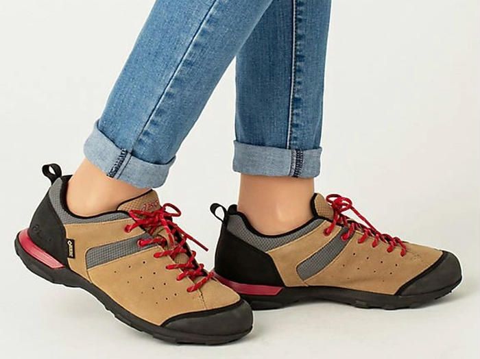 アウトドアに適したウォーキングシューズ