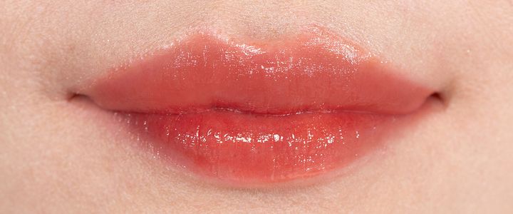 イエベにおすすめの「ミルクタッチ ジェリーフィットティンティッドグロウティント」は01