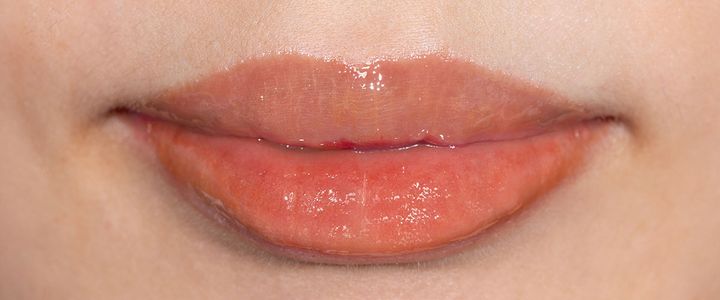 イエベにおすすめの「ヴィセ エッセンス リップ プランパー」はOR200