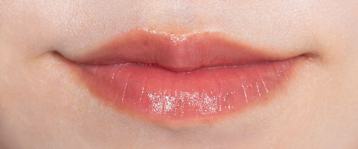 イエベにおすすめの「ロムアンド シアーティンティッドスティック」は01