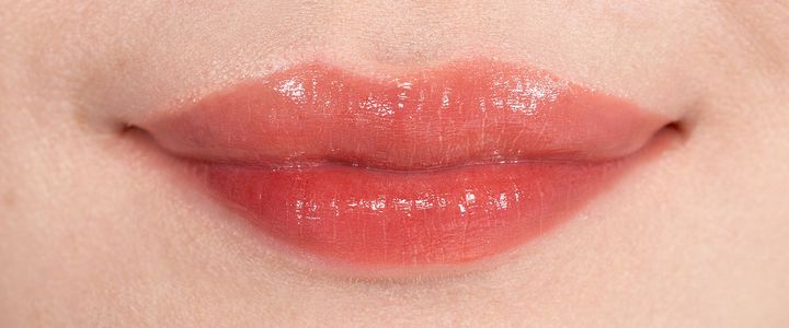 イエベにおすすめの「Laka ポッピングバルーンティント」は506