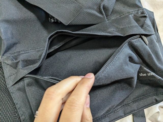 フロントポケット