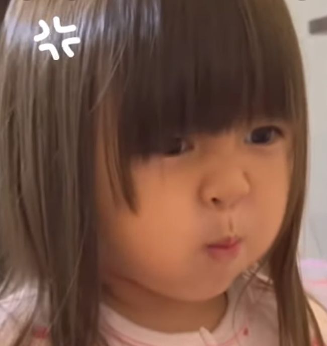 お兄ちゃんにチューしたい妹。逃げる兄に…？