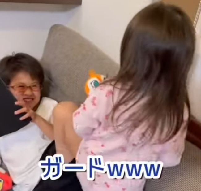 お兄ちゃんにチューしたい妹。逃げる兄に…？