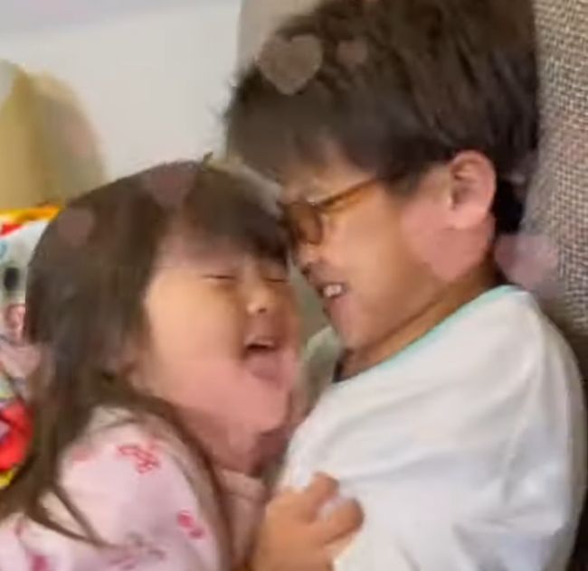 お兄ちゃんにチューしたい妹。逃げる兄に…？