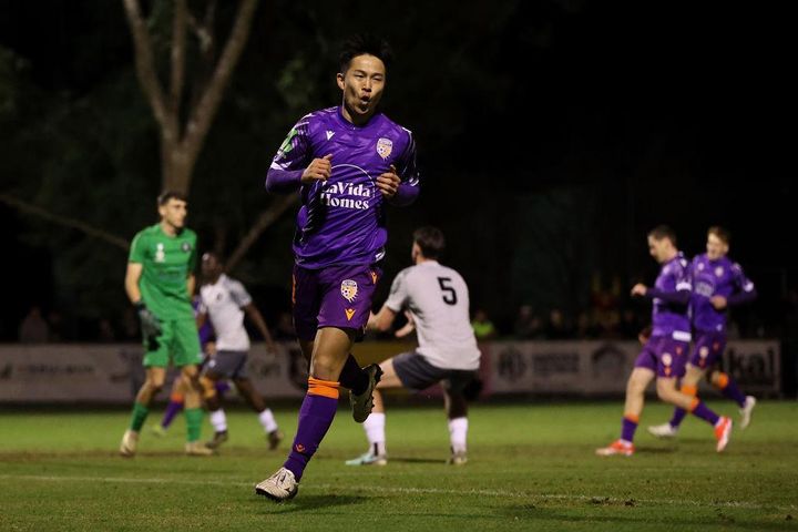 【インタビュー】豪州セミプロからAリーグへ！14年ぶりの快挙を果たしたパース・グローリーMF青山景昌の再挑戦