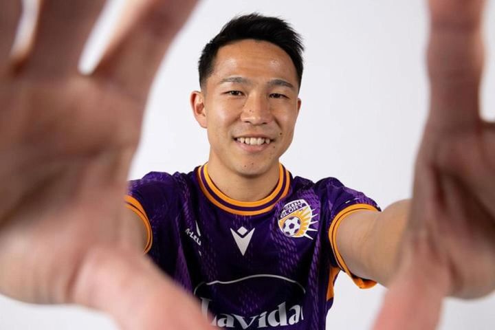 【インタビュー】豪州セミプロからAリーグへ！14年ぶりの快挙を果たしたパース・グローリーMF青山景昌の再挑戦