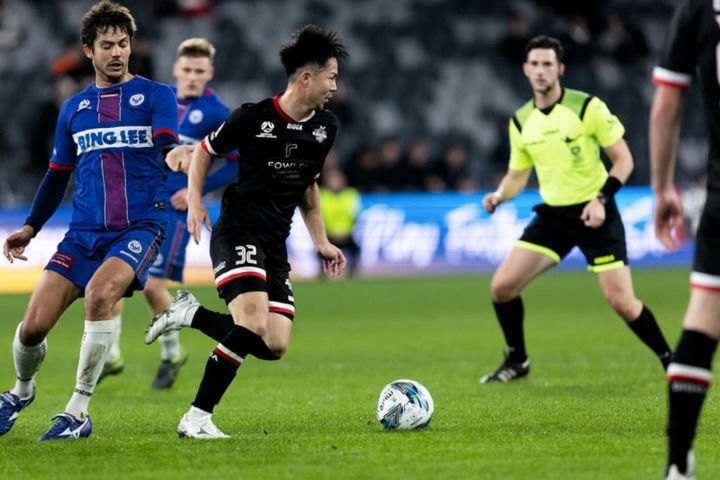 【インタビュー】豪州セミプロからAリーグへ！14年ぶりの快挙を果たしたパース・グローリーMF青山景昌の再挑戦