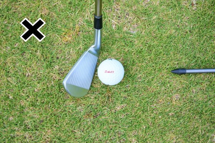 女子プロが教えるアイアンが上手くなる練習法！「ボールの30センチ先に…」