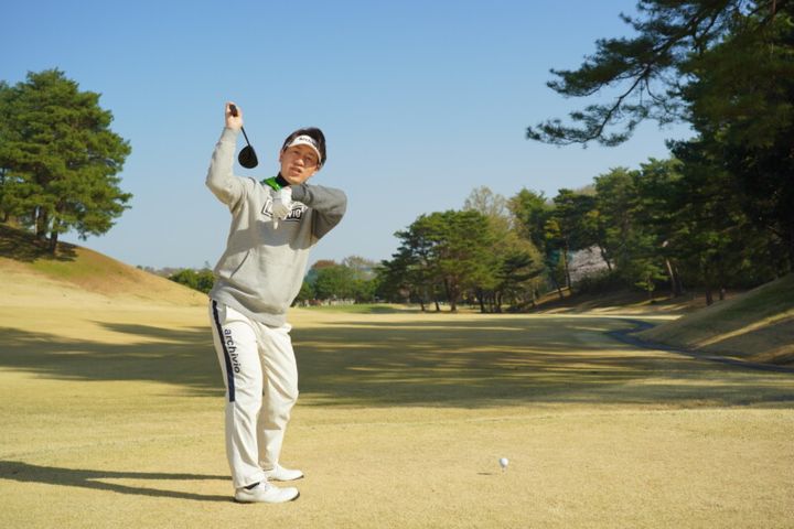 飛ばないアマチュアは遅すぎる！バックスイングを素早く上げればもっと飛ぶ