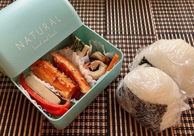 セリア 持ち運び 下の容器