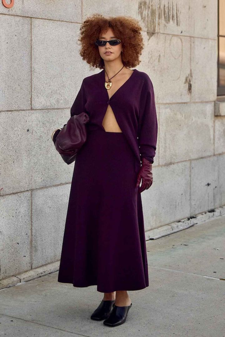 画像: パープルのワントーンなら洗練さと品格さが宿る