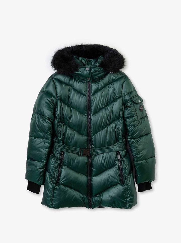 ベルテッド ダウンジャケット ¥67,100／MICHAEL MICHAEL KORS（マイケル・コース カスタマーサービス 03-5772-4611）