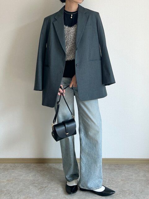 ユニクロ スムースコットンリラックスT BLACK ジャケットできれいめカジュアルコーデ