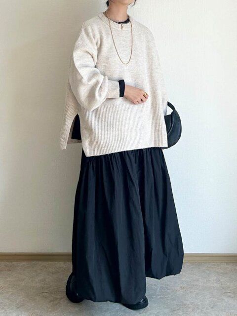 ユニクロ スムースコットンリラックスT BLACK ニットコーデ