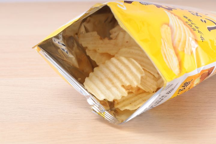 カルビー ポテトチップ LサイズBAG しあわせバター 118g 12コ