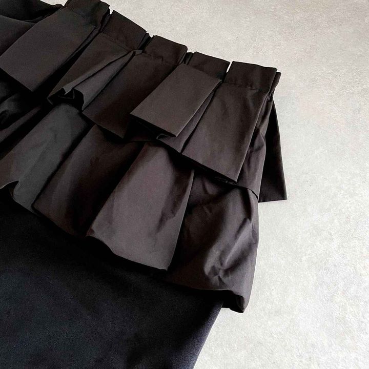 画像: ウエスト部分に特徴が♡