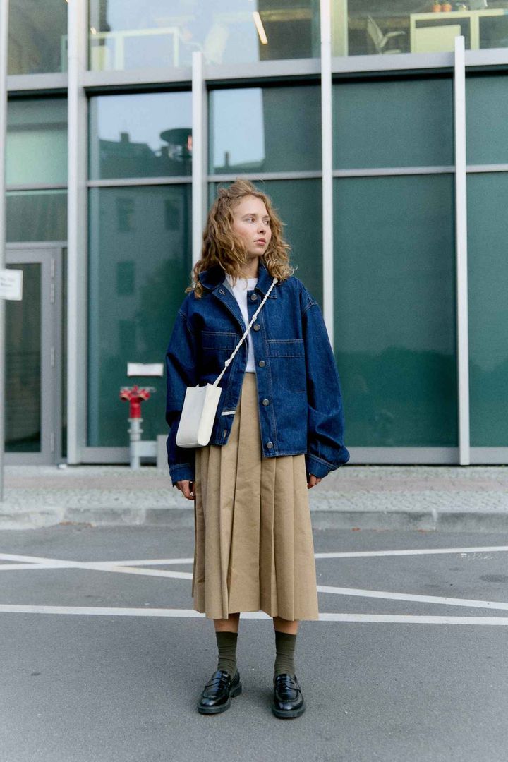 画像1: 真似したいミディ丈スカートの着こなし方