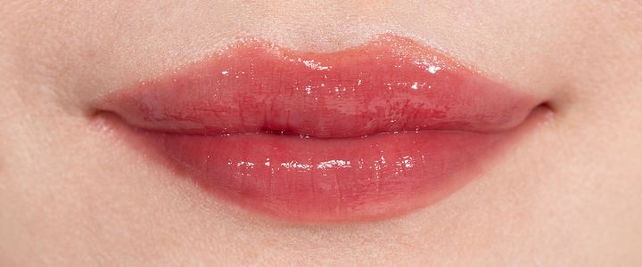 ブルベにおすすめの「KATE リップモンスター ツヤバース」はG01