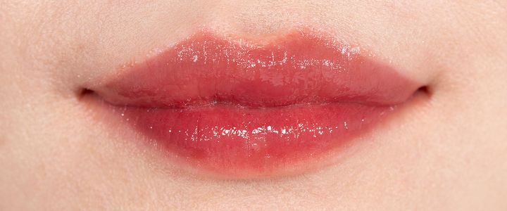 ブルベにおすすめの「ミルクタッチ ジェリーフィットティンティッドグロウティント」は04