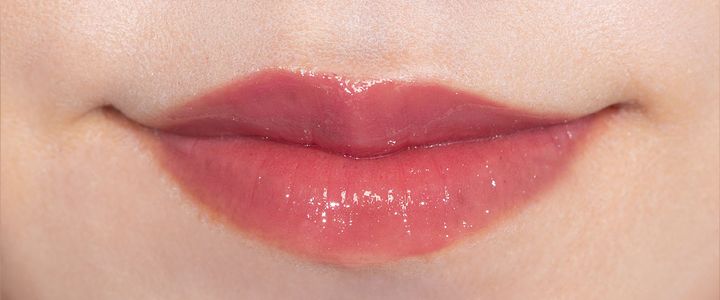 ブルベにおすすめの「ヴィセ エッセンス リップ プランパー」はPK801（12/1発売）