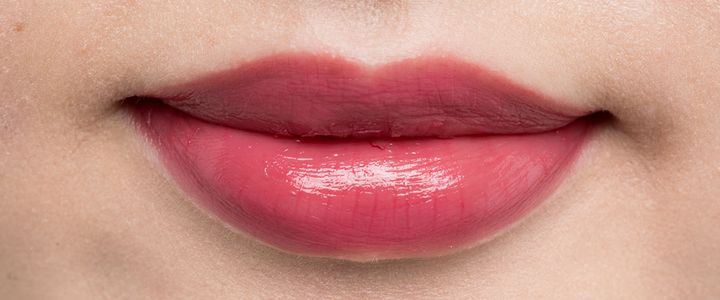 ブルベにおすすめの「RMK デューイーメルト リップカラー」は04