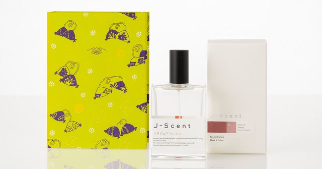 J-Scent フレグランスコレクション ツタジュウ / Tsutajuのは事パッケージと香水瓶が並んでいます