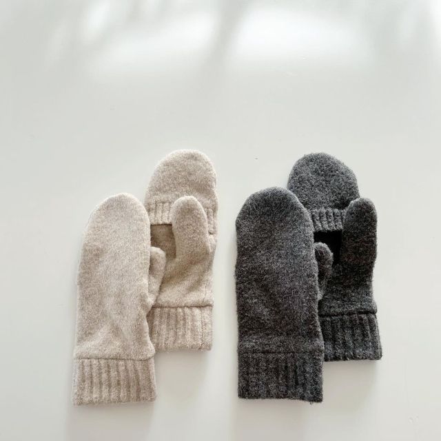 白とグレーのヒートテックライニングスフレヤーンミトン