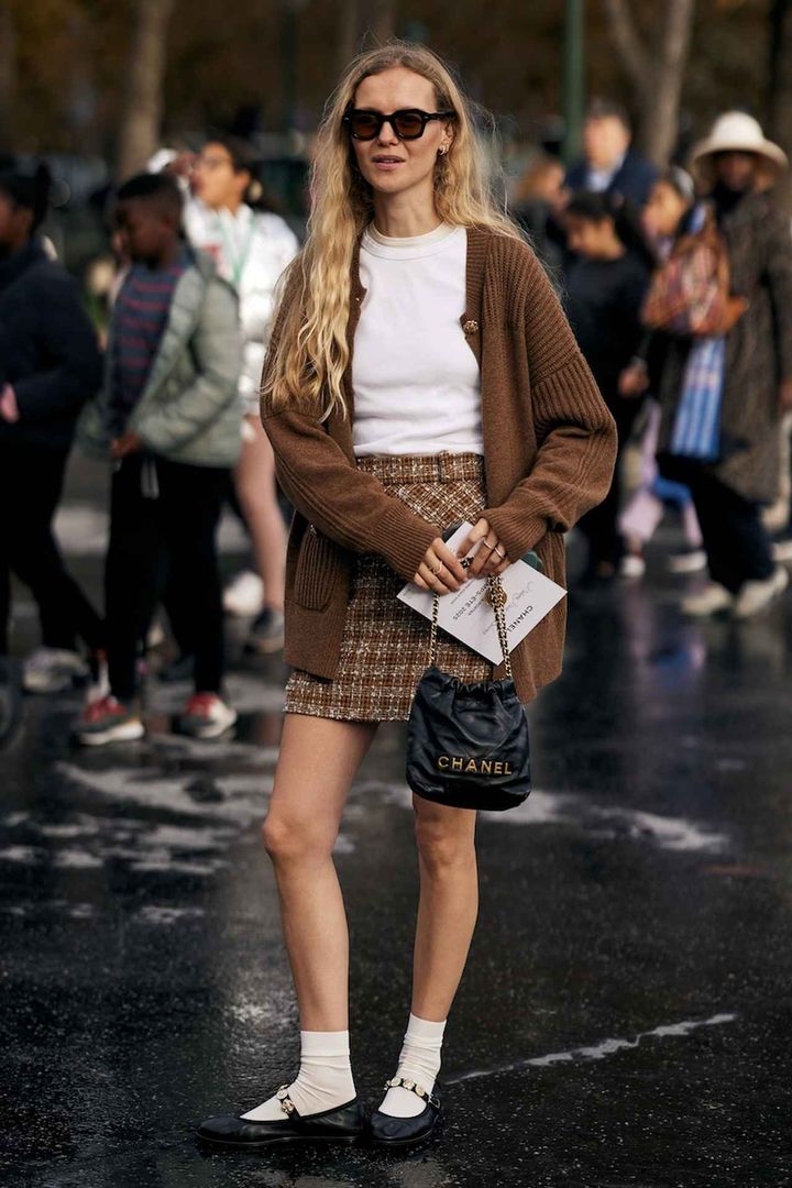 画像: カットソーでカジュアルダウンすれば身近な存在に