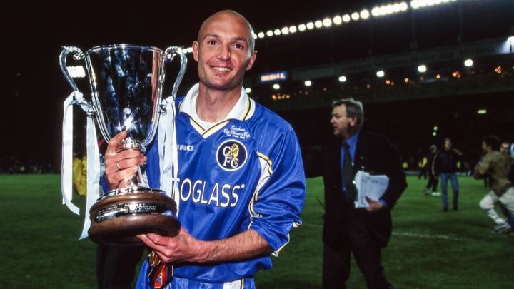 下着姿を披露する愛娘にレジェンド選手が警告、「私が必ずしも評価できる仕事をしていない」