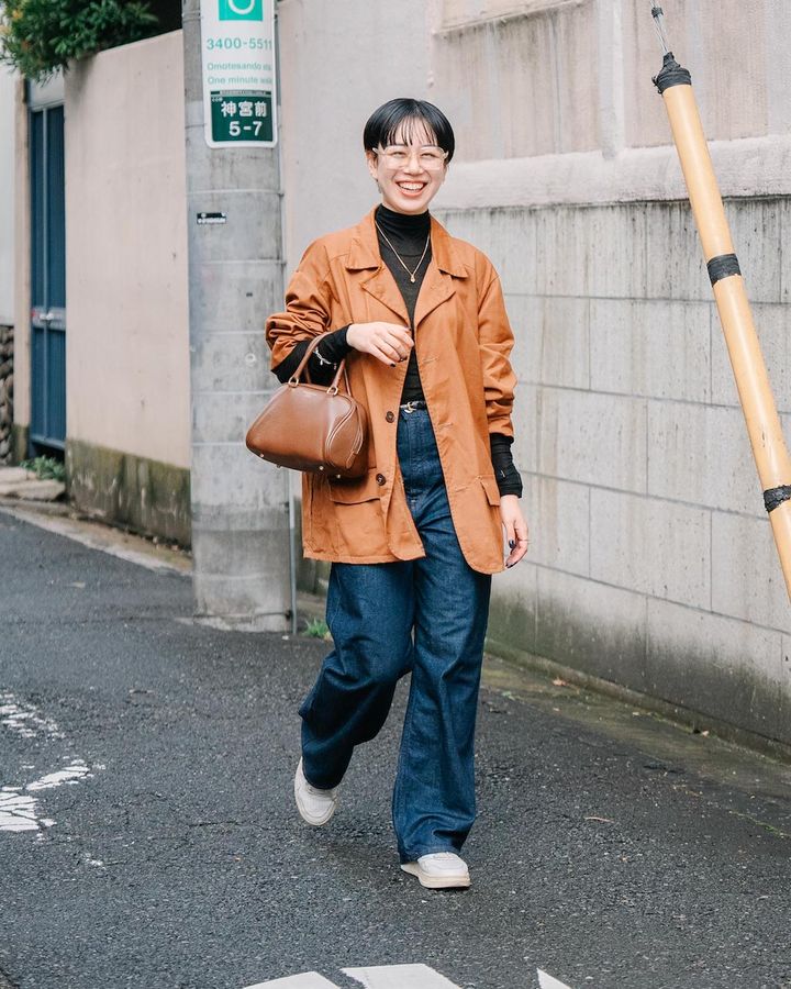 今年っぽい“ルーズデニム”が主役の秋冬コーデ5選。遊び心のあるデザインも人気【TOKYO SNAP】